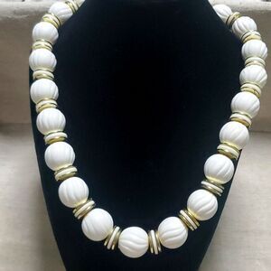 Vintage White Bubble Necklace